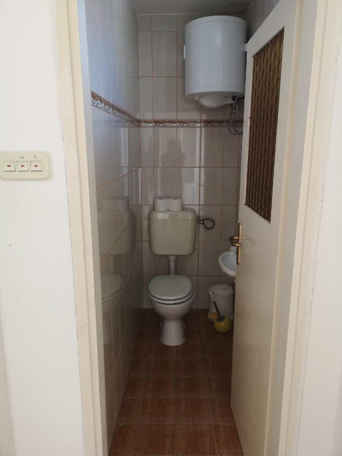 Apartments Milevcic Jelsa  Zewnętrze zdjęcie